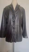 Load and play video in Gallery viewer, Vintage 80s super soft black leather blazer SM
