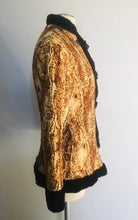 Load image into Gallery viewer, Vintage 70s quilted faux fur interior leopard toggle Asian jacket  small
